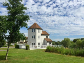 Windrush Turret Lodge